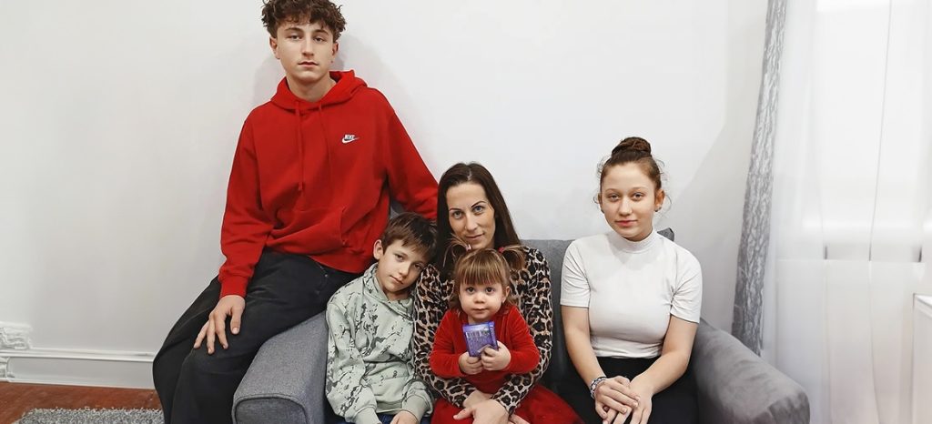 Pomôžme Andrey v štvrtom štádiu rakoviny a jej štyrom deťom zvládať život ľahšie